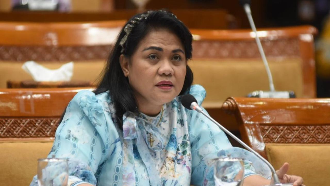 Suara Keras Anggota DPR Anita Jacoba: Dulu Gebrak Meja Amuk Nadiem, Kini Minta Setop Naturalisasi