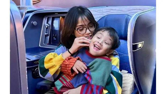 Momen Fuji Ajak Gala ke Turki