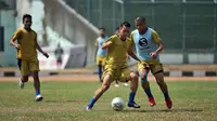 Sesi latihan Bandung United di Stadion Siliwangi, Bandung, Kamis (22/8/2019). (Bola.com/Erwin Snaz)