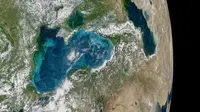Laut Hitam dan Selat Bosphorus Berubah Jadi Biru Terang, Ada Apa?