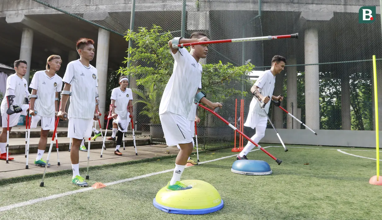 Latihan tersebut merupakan persiapan jelang berlaga di Piala Dunia Sepakbola Amputasi atau World Amputee Football Federation (WAFF) World Cup 2022 di Turki pada Oktober 2022. (Bola.com/M Iqbal Ichsan)