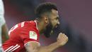 Striker Bayern Munich, Eric Maxim-Choupo Moting melakukan selebrasi usai mencetak gol pertama timnya ke gawang Bayer Leverkusen dalam laga lanjutan Liga Jerman 2020/2021 pekan ke-30 di Allianz Arena, Munich, Selasa (20/4/2021). Bayern Munich menang 2-0 atas Leverkusen. (AP/Matthias Schrader/Pool)