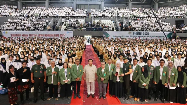 Menhan Prabowo Hadir di Pembekana Mahasiswa Baru UPN Veteran