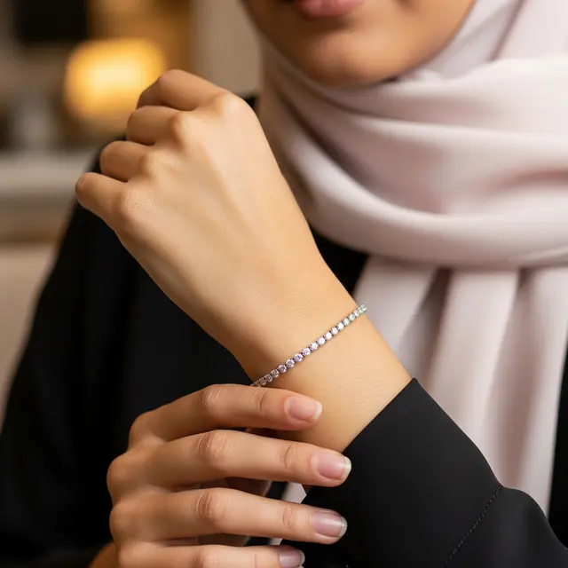 9 Model Gelang Emas Tipis Cantik untuk Hijabers, Tampil Makin Anggun