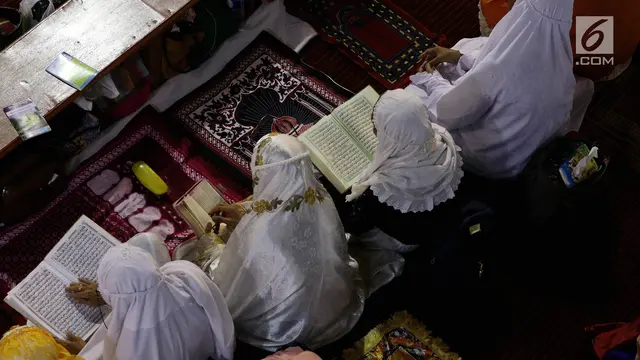 Tarawih Pertama, Umat Muslim Penuhi Masjid Istiqlal