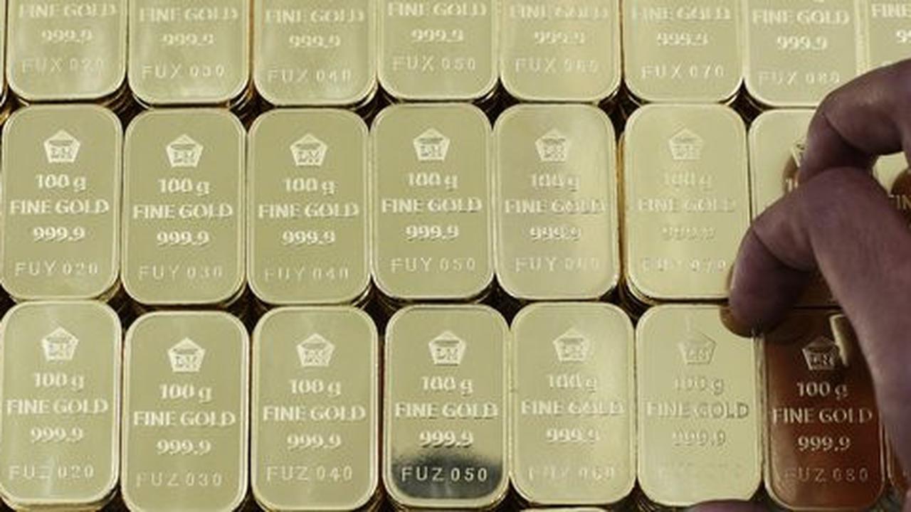 Jelang akhir pekan, Harga emas Antam turun Rp 1.000 per gram