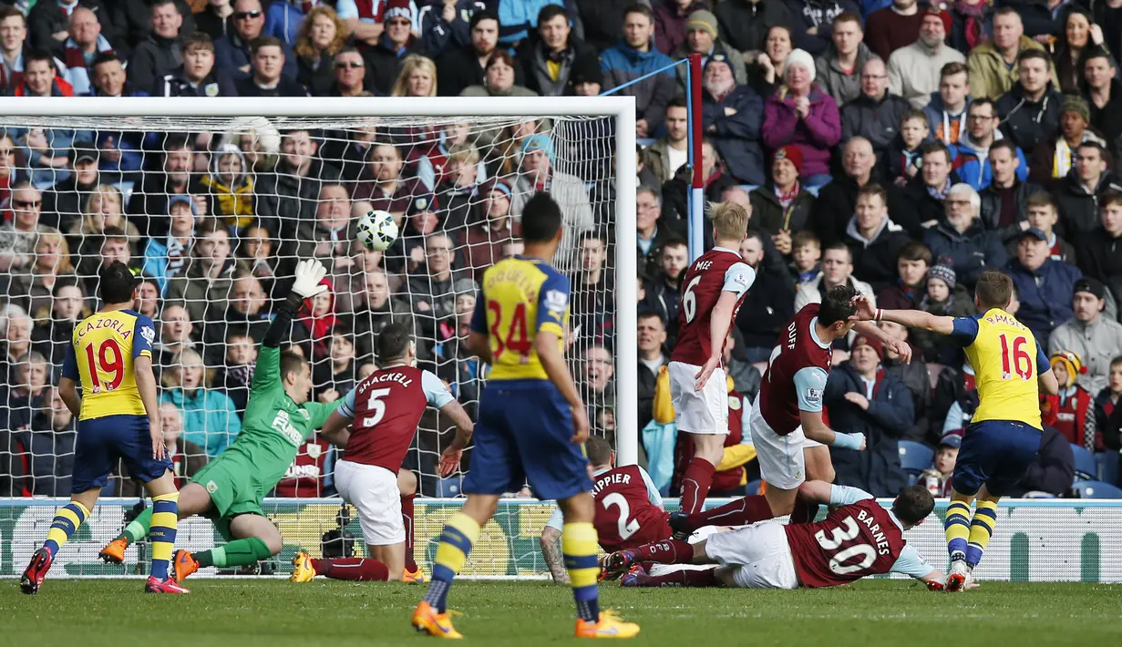 Arsenal harus bersusah payah mengunci kemenangan di Turf Moor
