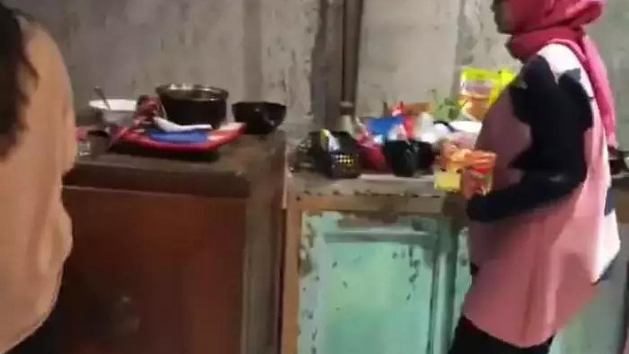 5 Potret Dapur di Vila Mewah Ahmad Dhani & Mulan Jameela, Kental Nuansa Vintage dengan Barang-barang Antik
