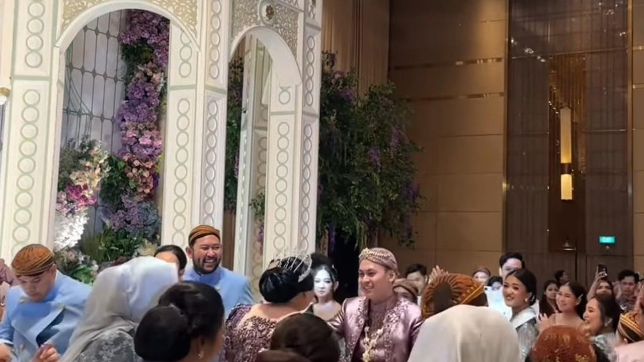 Tamu Undangan Merasa Terhibur