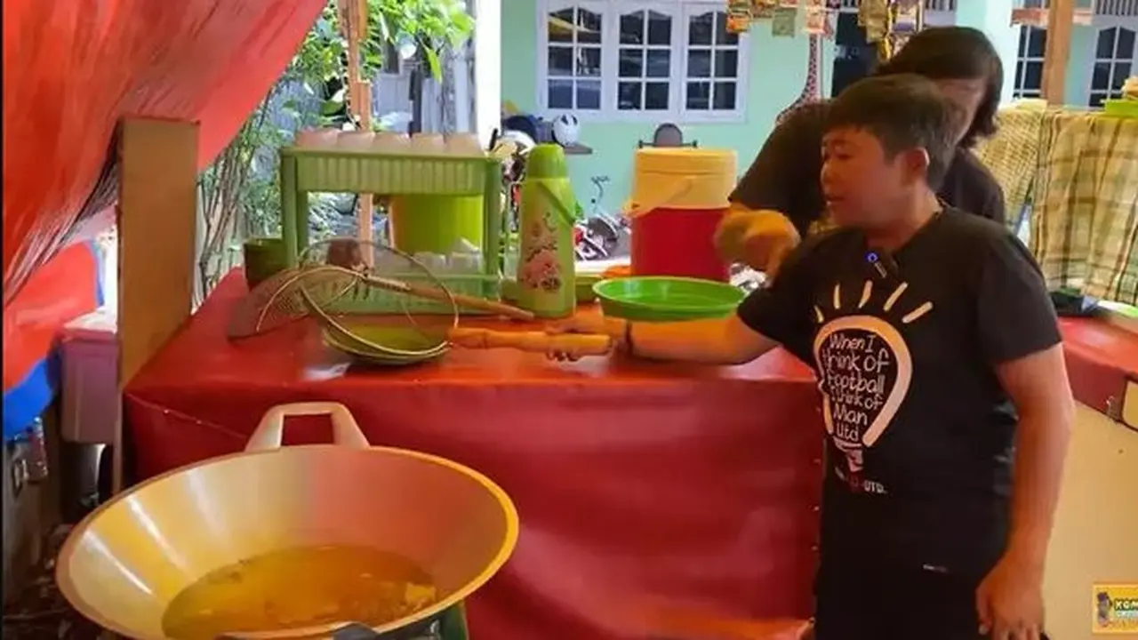 Adul dan Komeng