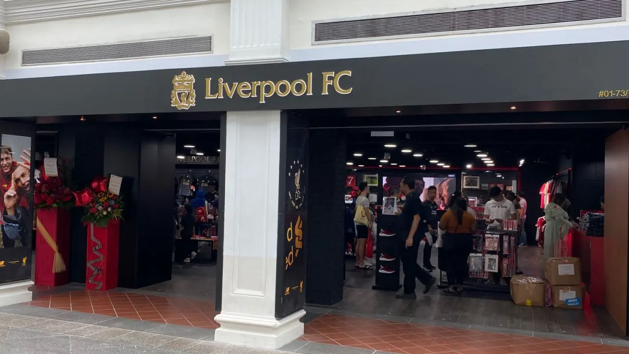 Liverpool Buka Toko Merchandise Resmi di Singapura