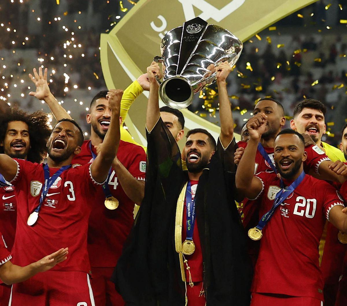 TImnas Qatar berhasil mengangkat trofi Piala Asia 2023 setelah menumbangkan Yordania dengan skor 3-1 di partai final. Keberhasilan ini membuat Qatar menasbihkan diri sebagai tim penguasa Asia karena sukses mempertahankan gelar juara pada&nbsp;Piala Asia 2