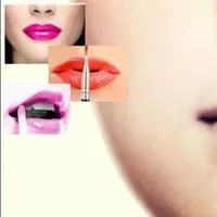 Ilustrasi campur-campir warna lipstik. (via: istimewa)