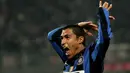 7. Ivan Cordoba - Cordoba berlabuh ke Inter Milan di tahun 2000. Nerazzurri merogoh kocek sebanyak 14 juta Euro untuk mendatangkan bek asal Kolombia ini. (AFP/Giuseppe Cacace)