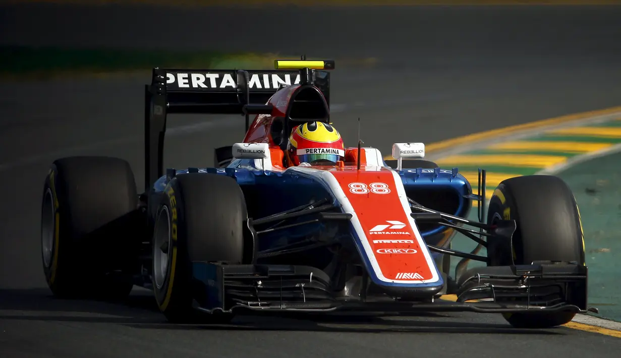 Aksi Rio Haryanto saat balapan F1 GP Australia di Sirkuit Albert Park, Australia, Minggu (20/3/2016). (Reuters/Jason Reed)