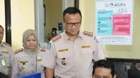 Menteri Perikanan dan Kelautan (KKP) Edhy Prabowo melakukan inspeksi mendadak (sidak) ke kantor Balai Karantina Ikan, Pengendalian Mutu dan Keamanan Hasil Perikanan (Balai KIPM) Jakarta II, Jakarta Utara.