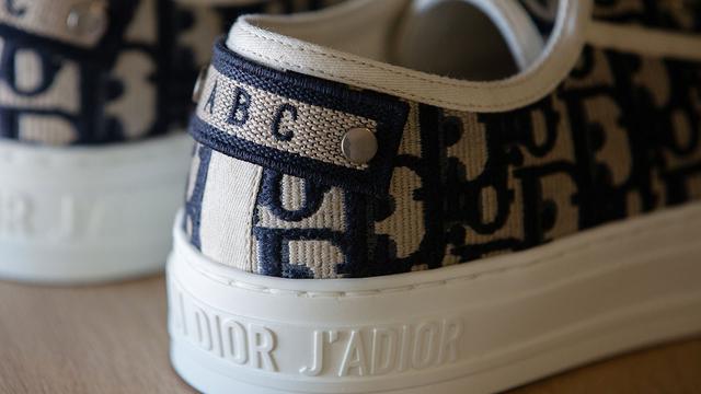 Dior Perkenalkan Sneakers Custom bertajuk Walk 'n' Dior