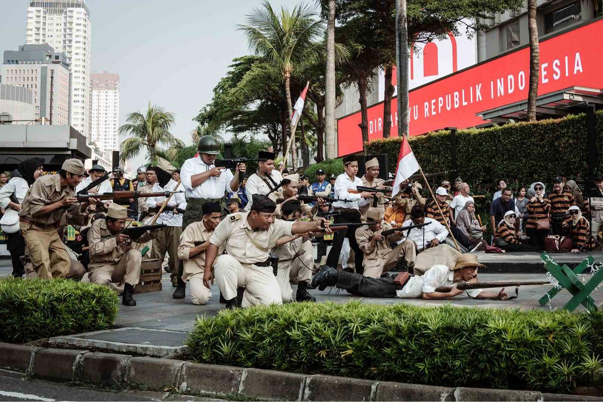 FOTO:  Aksi Heroik Serangan Umum Surakarta 1949 Warnai Car Free Day  Bundaran HI
