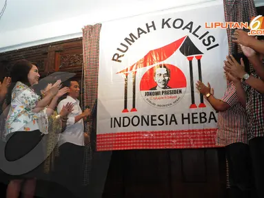 Calon presiden dari PDIP, Joko Widodo (Jokowi) meresmikan Rumah Koalisi Indonesia Hebat, Jakarta (21/04/2014) (Liputan6.com/Herman Zakharia).