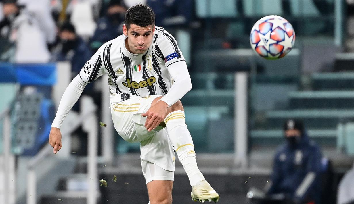 3. Alvaro Morata (6 gol) - Penyerang asal Spanyol ini terus membuktikan kualitas permainannya bersama Juventus. Alvaro Morata telah menyumbangkan setengah lusin gol untuk Juventus hingga laga terakhir fase grup Liga Champions. (AFP/Vincenzo Pinto)