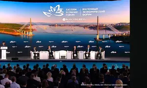 Presiden Prabowo Subianto menyampaikan pidato sebagai tamu kehormatan dalam Eastern Economic Forum (EEF) ke-11 di Far Eastern Federal University (FEFU), Vladivostok, Rusia, Kamis (3/9/2026) (Istimewa)