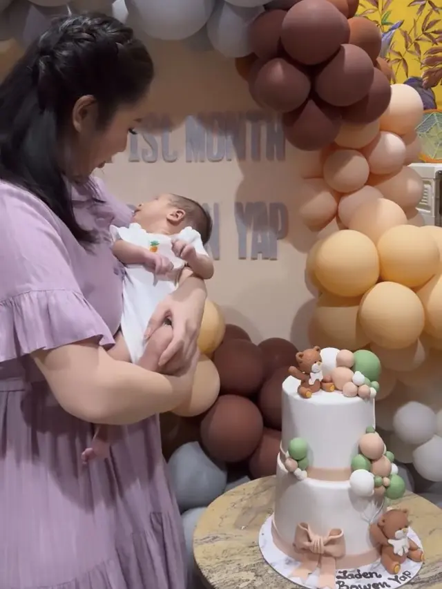 7 Potret Denise Chariesta Rayakan 1 Bulan Kelahiran Buah Hati