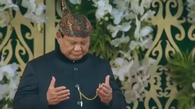 Adu Gaya Presiden Jokowi-Prabowo Subianto Vs Wakil Presiden Ma’ruf Amin-Gibran Hadiri Upacara HUT ke-79 RI di Istana Berbeda