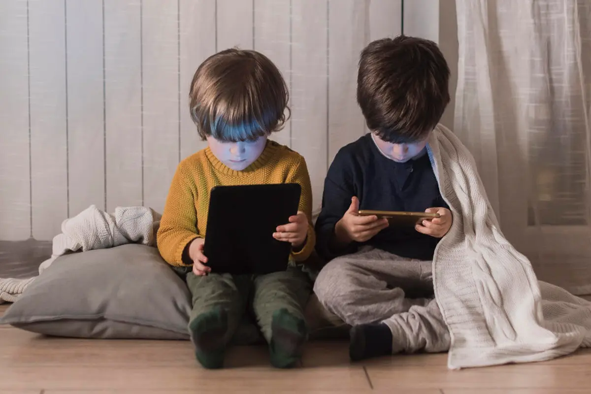 Digital Detoks untuk Anak, Cara Bijak Mengurangi Screen Time Tanpa Drama
