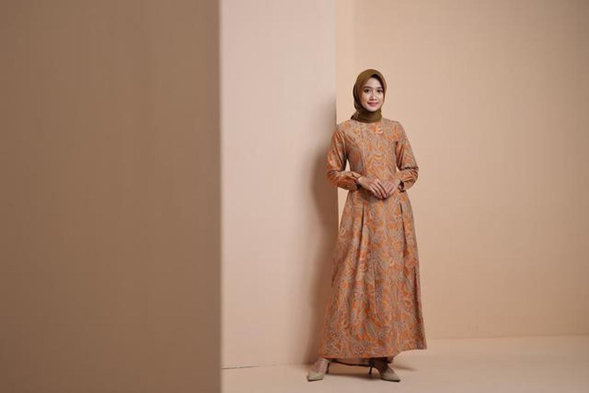 10 Tips Memilih Gamis Batik Lebar yang Sesuai Bentuk Tubuh agar Terlihat Proporsional