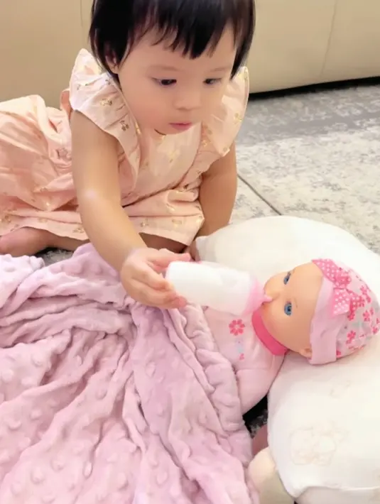 Netizen yang melihat unggahan itu lantad dibikin gemas pada tingkah laku Ameena