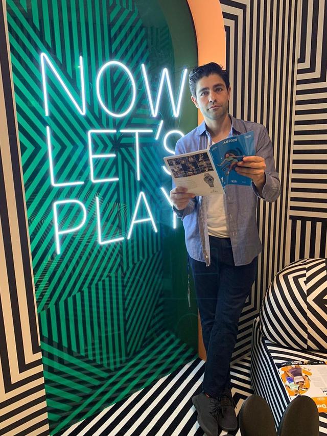 3 Fakta Soal Adrian Grenier Yang Bikin Kagum Selain Memungut Sampah Di Bali Showbiz Liputan6 Com