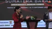 Anggota Dewan Komisioner Otoritas Jasa Keuangan bidang Edukasi dan Perlindungan Konsumen Friderica Widyasari Dewi dalam penutupan Gernas Bangga Buatan Indonesia Sumatera Barat, Jumat (16/9/2022).