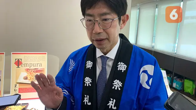 Duta Besar Jepang untuk ASEAN, Masahiko Kiya dalam acara “Experience Japanese ‎Food Culture" di Kantor Sekretariat ASEAN, Kamis (22/12/2022). (Liputan6/Benedikta Miranti)