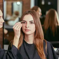 Kiat Memperbaiki Alis Rontok (Basyn/Shutterstock)