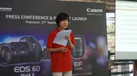  President dan CEO Canon Singapura, Noriko Gunji di acara peluncuran kamera Canon EOS 6D Mark II di Pasuruan, Jawa Timur, Rabu (27/9/2017). (Liputan6.com/Agustin Setyo Wardani)