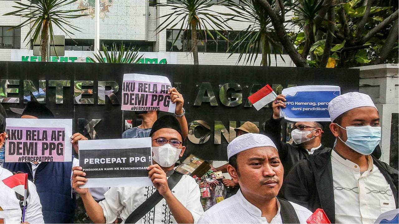 FOTO: Guru Agama Gelar Aksi Damai, Desak Percepatan PPG dan Peralihan ke Kemendikdasmen