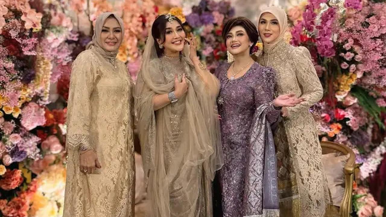 8 Potret Artis Hadir di Pernikahan Anak Bella Saphira, Jadi Ajang Reuni Artis Lawas 90-an
