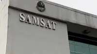 Kantor Samsat diserbu warga yang ingin urus administrasi STNK.