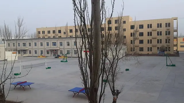 "Pusat pelatihan vokasional Shule" di Shule Country, Prefektur Kashgar, Xinjiang (26/2/2019) (Rizki Akbar Hasan / Liputan6.com)
