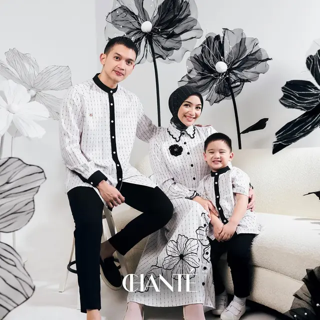 5 Potret Gaya Keluarga Artis Pakai Baju Modest untuk Ramadan, dari Syahnaz Sadiqah hingga Nagita Slavina