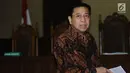 Terdakwa dugaan korupsi proyek E-KTP Setya Novanto usai mengikuti sidang lanjutan di Pengadilan Tipikor, Jakarta, Kamis (28/12). Sidang beragendakan pembacaan tanggapan eksepsi dakwaan Jaksa Penuntu Umum. (Liputan6.com/Helmi Fithriansyah)