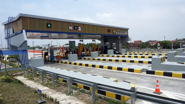 Jalan Tol Solo-Ngawi