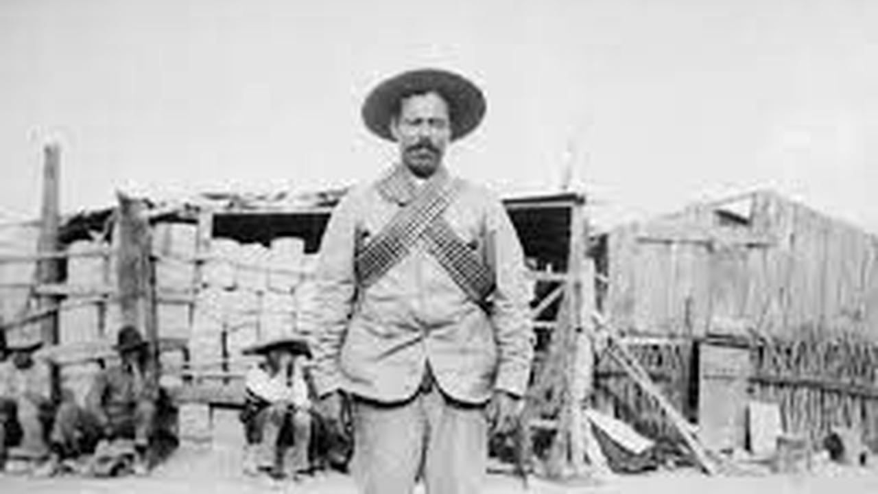 <b>Jari Pelatuk Pancho Villa</b>