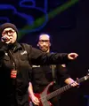 Melly Goeslaw tampil di Kampung GaSS 2 bersama band Potret yang digawanginya di Sabuga, Bandung, Jawa Barat, Rabu (19/8/2015). (Deki Prayoga/Bintang.com)