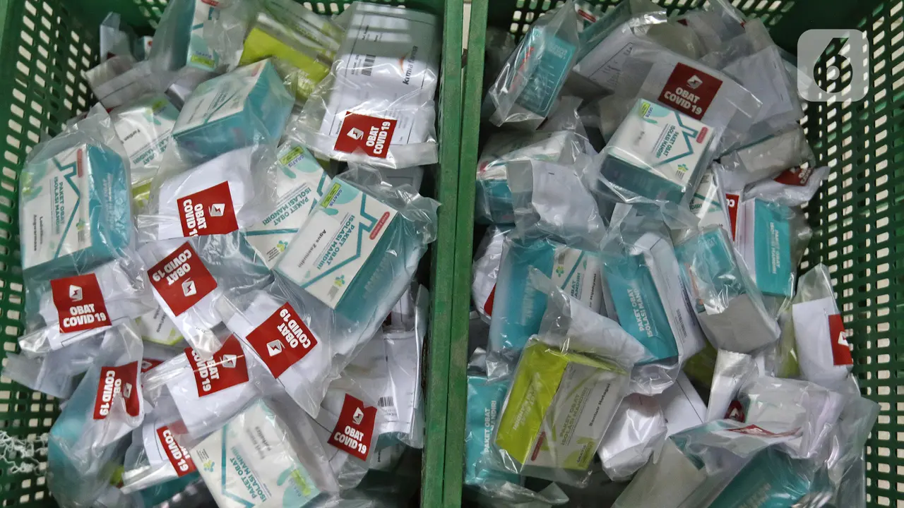FOTO: Proses Distribusi Obat bagi Pasien Isolasi Mandiri