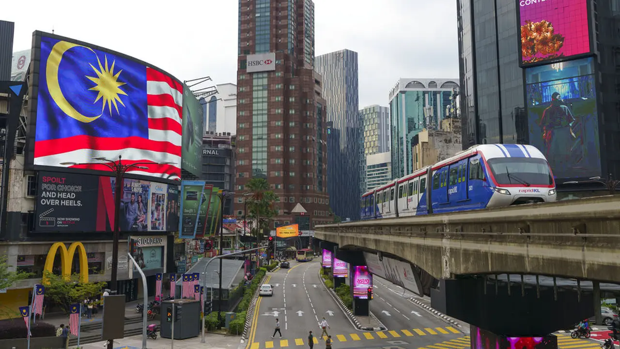 Kasus COVID-19 di Malaysia Tembus 2 Juta
