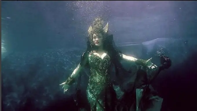 [Bintang] Julia Perez 