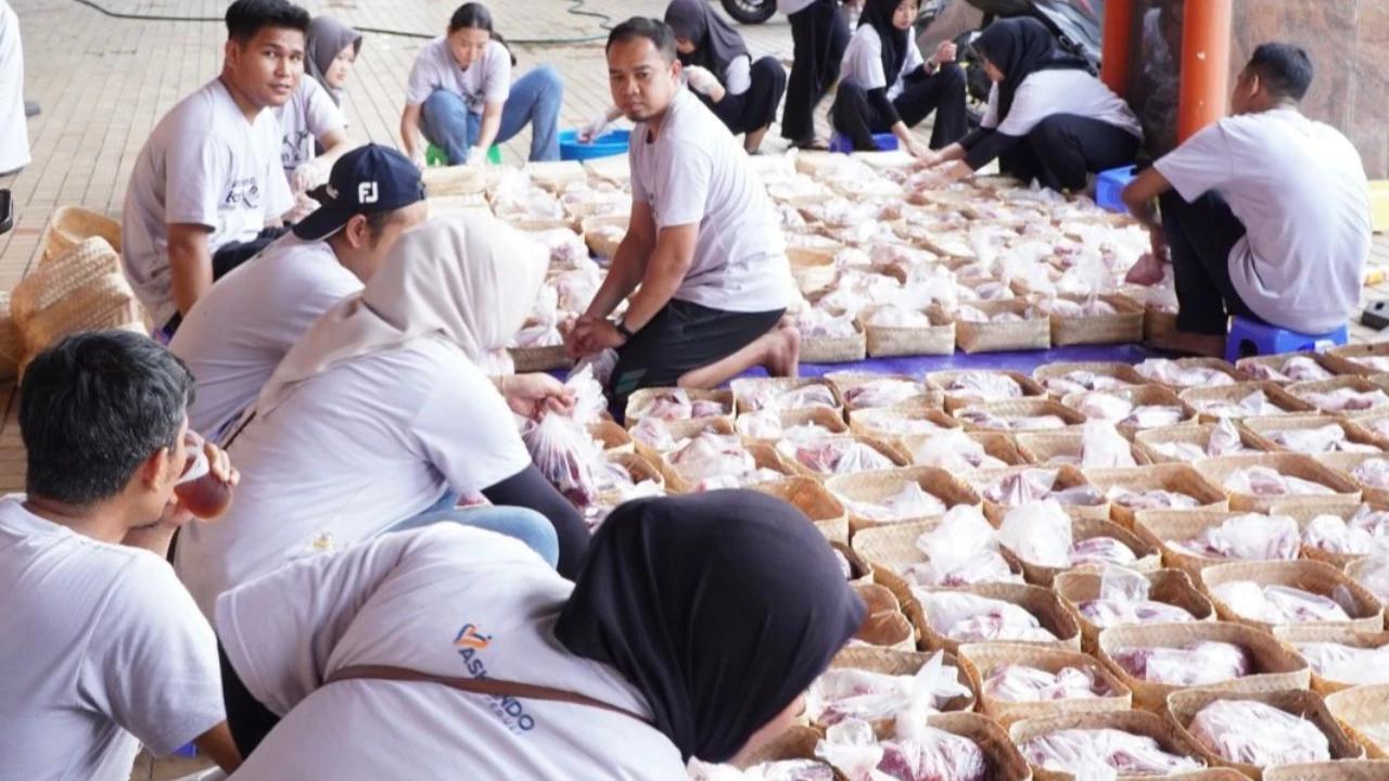 Askrindo Salurkan 59 Hewan Kurban ke 30 Kota Indonesia