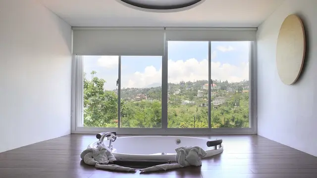 8 Inspirasi Menata Kamar Mandi Agar Serasa di Hotel Mewah