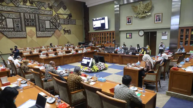 Menaker Ida Jelaskan Informasi Soal Jumlah TKA Yang Masuk Konawe